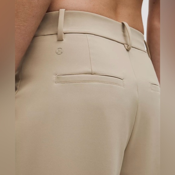 Lululemon Pleat-Front High-Rise Trousers – Regular Fit - Picture 6 of 10